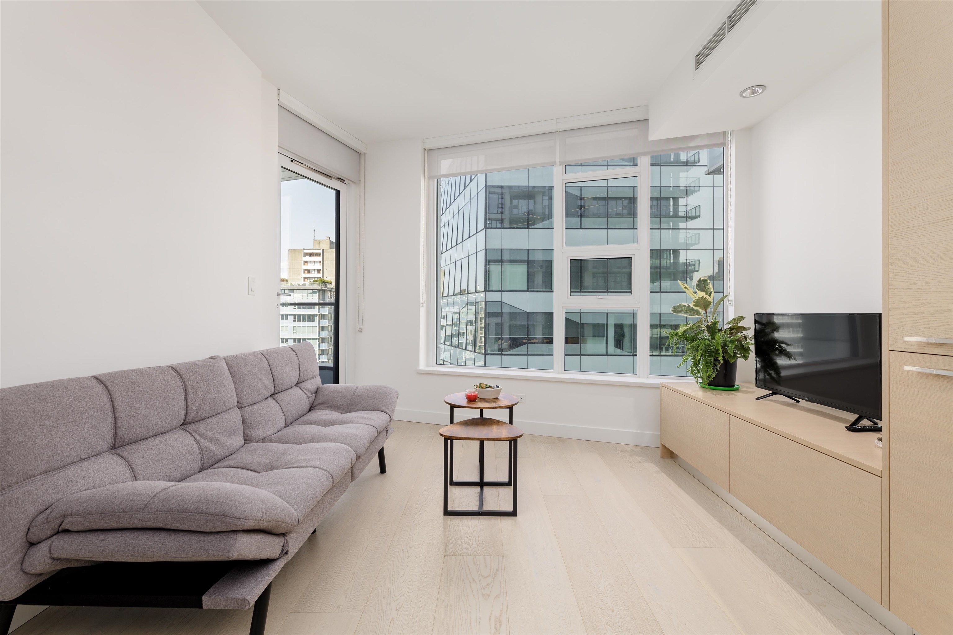 Main Photo: 1702 1289 HORNBY Street in Vancouver: Downtown VW Condo for sale (Vancouver West)  : MLS®# R2817147