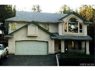 Main Photo: 3287 Fulton Rd in VICTORIA: Co Triangle House for sale (Colwood)  : MLS®# 140009