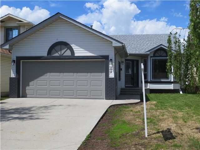 Main Photo: 52 RIVERVIEW Mews SE in CALGARY: Riverbend Residential Detached Single Family for sale (Calgary)  : MLS®# C3614093
