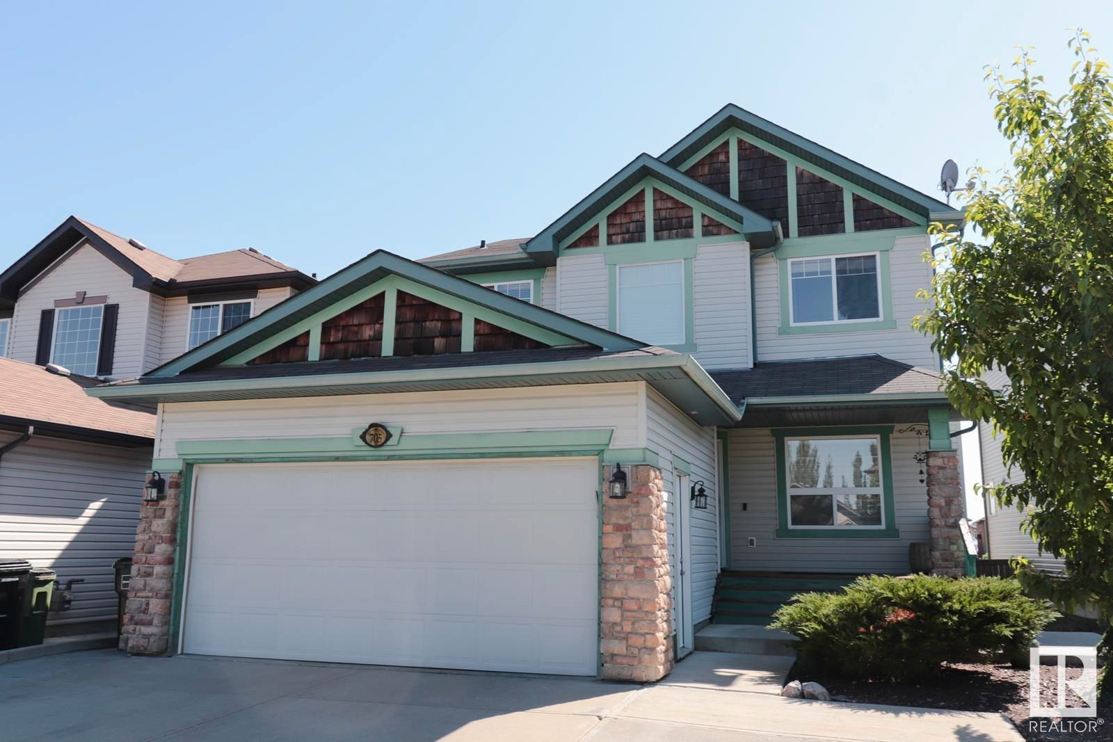 Main Photo: 705 WILDWOOD Point in Edmonton: Zone 30 House for sale : MLS®# E4305307