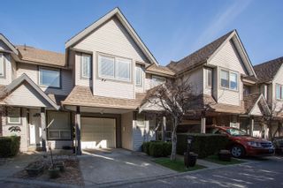 Photo 1: 3 22980 ABERNETHY Lane in Maple Ridge: East Central Townhouse for sale : MLS®# R2755570