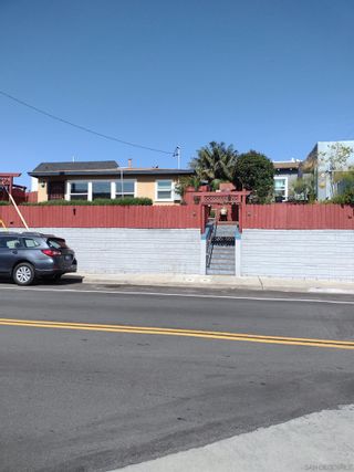 Main Photo: OCEAN BEACH House for rent : 2 bedrooms : 2812 Camulos in San Diego