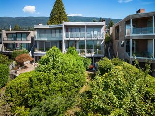 Photo 5: 2318 BELLEVUE Avenue in West Vancouver: Dundarave 1/2 Duplex for sale : MLS®# R2714961