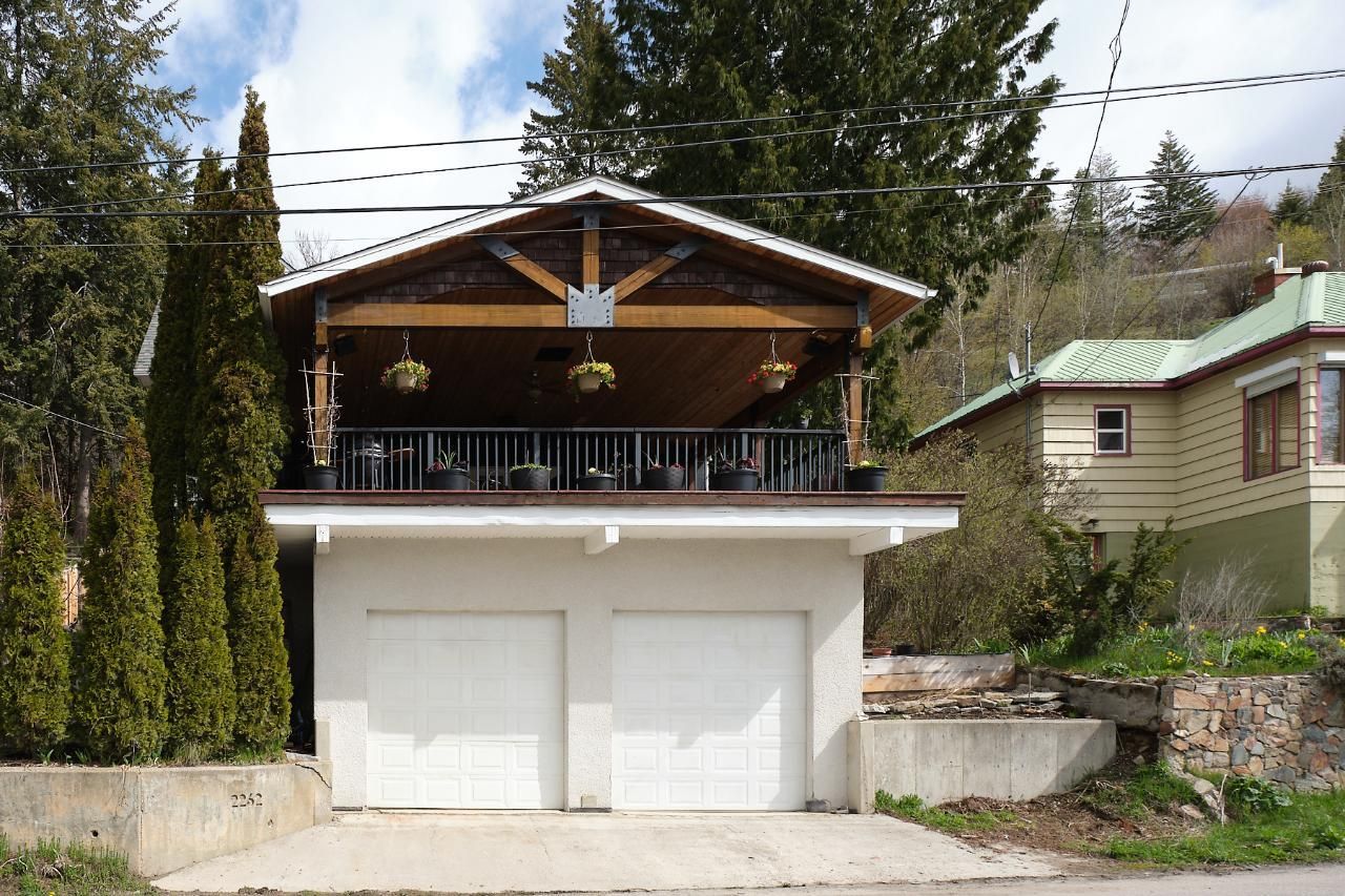 Main Photo: 2362 THOMPSON AVENUE in Rossland: House for sale : MLS®# 2469383
