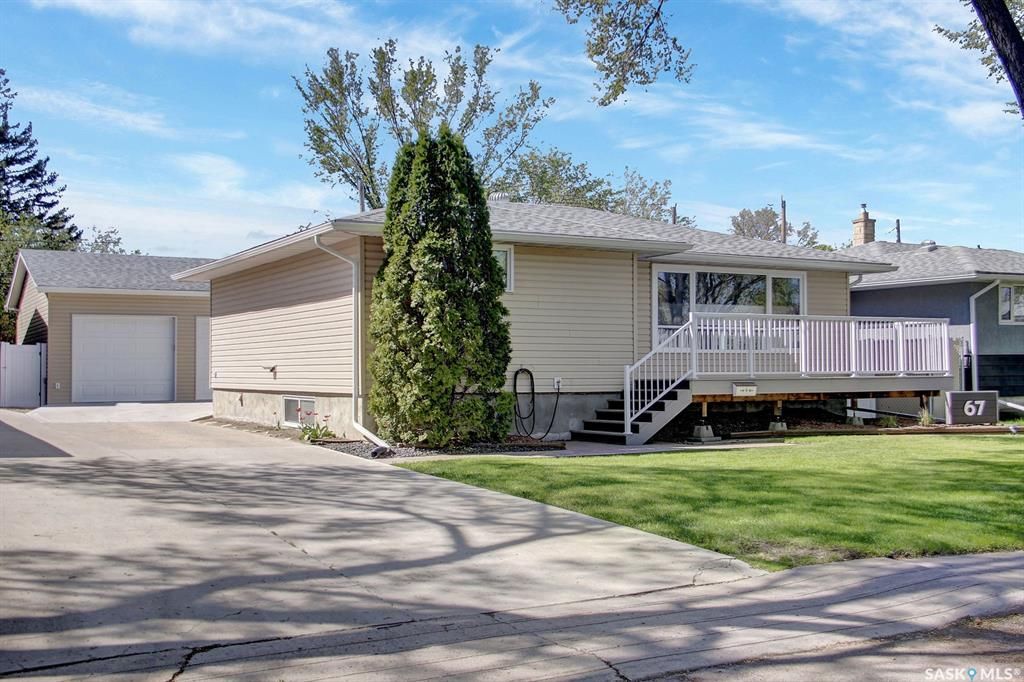 Main Photo: 67 Mathieu Crescent in Regina: Coronation Park Residential for sale : MLS®# SK895670