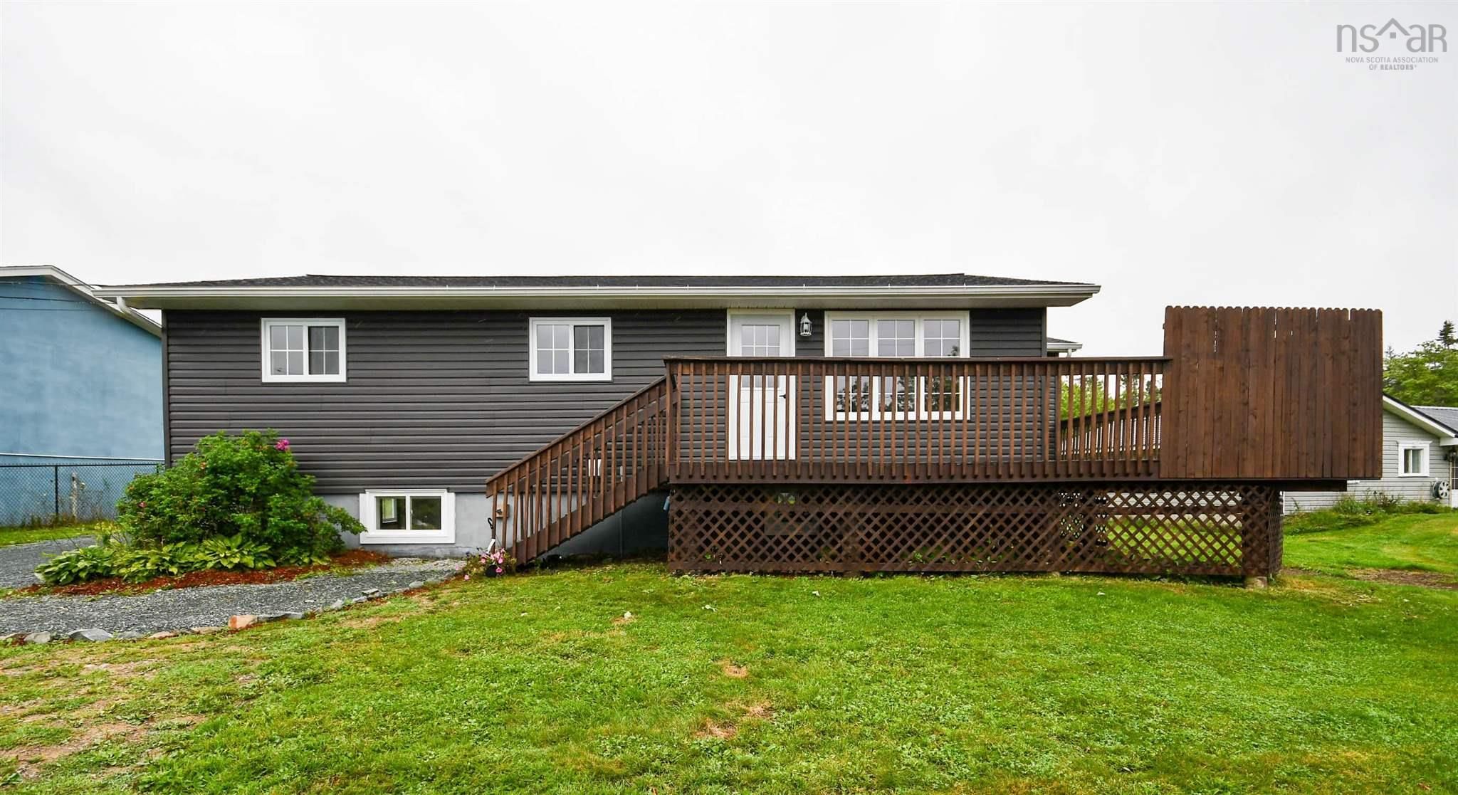 Photo 2: Photos: 8 Club Road in Hatchet Lake: 40-Timberlea, Prospect, St. Margaret`S Bay Residential for sale (Halifax-Dartmouth)  : MLS®# 202121836