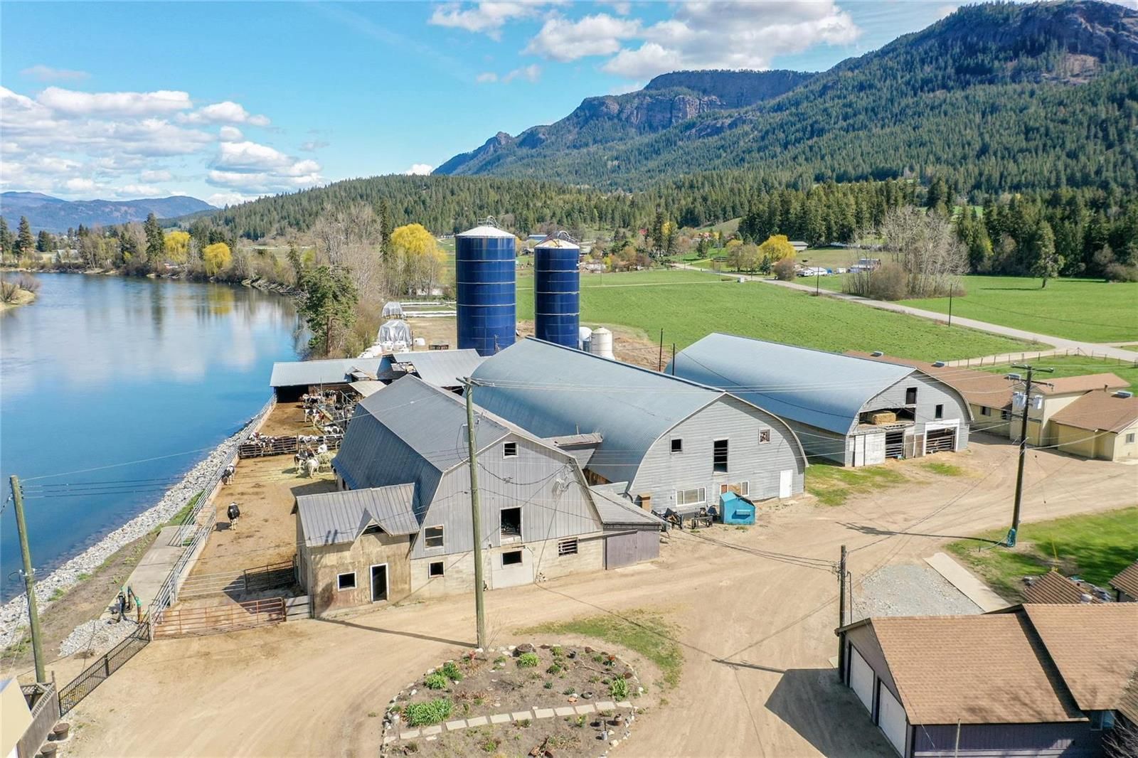 Main Photo: 118 Enderby-Grindrod Road, in Enderby: Agriculture for sale : MLS®# 10244486