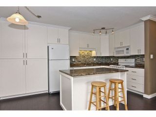 Photo 8: 301 2780 WARE Street in Abbotsford: Central Abbotsford Condo for sale in "Chelsea House" : MLS®# R2110446