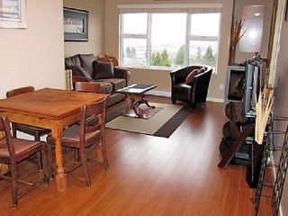 Photo 4: 702 415 E COLUMBIA Street in New Westminster: Sapperton Condo for sale in "San Marino" : MLS®# R2272145