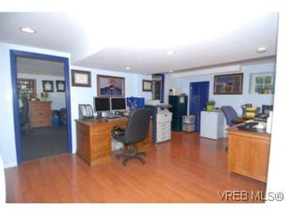 Photo 9:  in VICTORIA: SW Tillicum Half Duplex for sale (Saanich West)  : MLS®# 484459