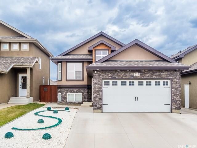 Main Photo: 215 Snell Crescent in Saskatoon: Stonebridge Residential for sale : MLS®# SK730695