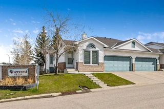 Photo 1: 2 Rivercrest Villas SE in Calgary: Riverbend Semi Detached (Half Duplex) for sale : MLS®# A2127133