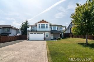 Main Photo: 217 Strathcona Way in Campbell River: CR Willow Point House for sale : MLS®# 937604