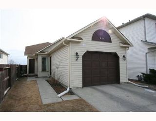 Photo 1: 49 HUNTERHORN Crescent NE in CALGARY: Huntington Hills Residential Detached Single Family for sale (Calgary)  : MLS®# C3315059