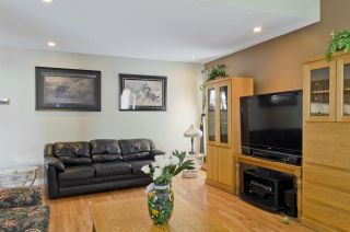 Photo 8: 923 RUNNYMEDE Avenue in Coquitlam: Coquitlam West House for sale : MLS®# R2126854