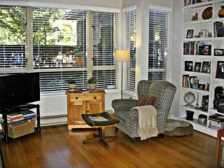 Photo 17: 101 3790 W 7TH Avenue in Vancouver: Point Grey Condo for sale in "THE CUMBERLAND" (Vancouver West)  : MLS®# R2114702