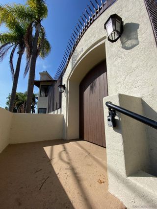Photo 3: OCEAN BEACH Condo for sale : 1 bedrooms : 2828 Famosa Blvd. #305 in San Diego