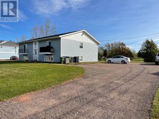 Photo 5: 385 Brophy Street in Summerside: Multi-family for sale : MLS®# 202223955