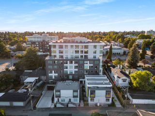 Photo 2: 6308 CAMBIE Street in Vancouver: Oakridge VW Townhouse for sale in "Park Station" (Vancouver West)  : MLS®# R2724309