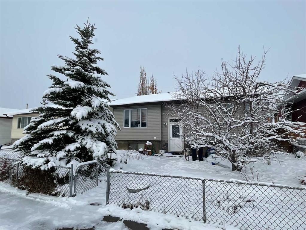 Main Photo: 204 Edward Avenue NW in Diamond Valley: A-7662 Detached for sale : MLS®# A2089078