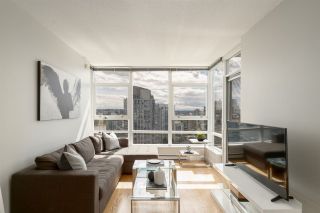 Photo 3: 3210 928 BEATTY STREET in Vancouver: Yaletown Condo for sale (Vancouver West)  : MLS®# R2463696