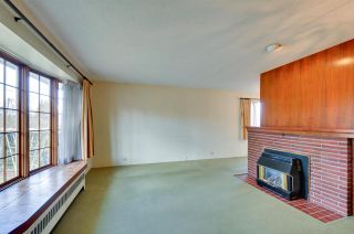 Photo 3: 4868 SMITH AVENUE in Burnaby: Central Park BS House for sale (Burnaby South)  : MLS®# R2141670