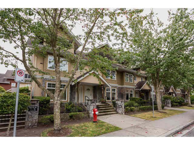 Main Photo: 2 15432 16A Avenue in Surrey: King George Corridor Townhouse for sale in "Carlton Court" (South Surrey White Rock)  : MLS®# F1449185