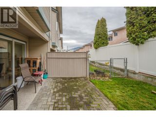Photo 11: 1060 King Street Unit# 108 in Penticton: House for sale : MLS®# 10311423