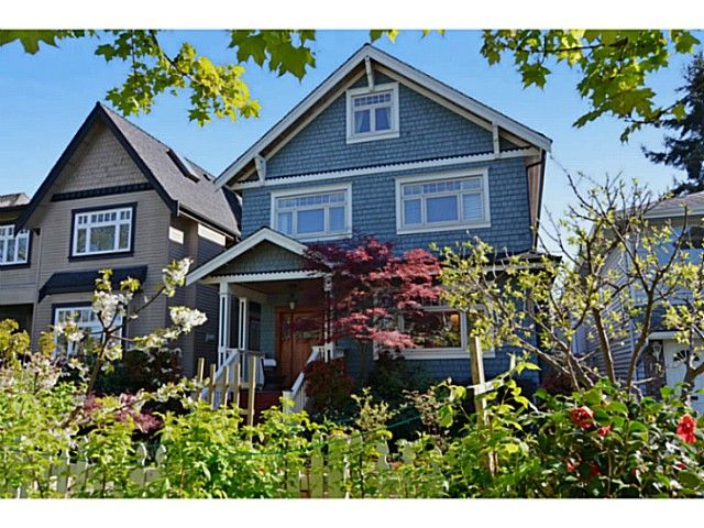 Main Photo: 132 E 19TH Avenue in Vancouver: Main House for sale in "MAIN STREET" (Vancouver East)  : MLS®# V1117440