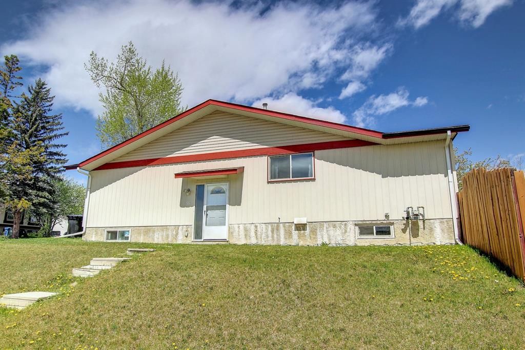 Main Photo: 55 Fonda Crescent SE in Calgary: Forest Heights Semi Detached for sale : MLS®# A1217080