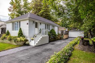 Photo 1: 32 River Drive in East Gwillimbury: Holland Landing House (Bungalow) for sale : MLS®# N5771032