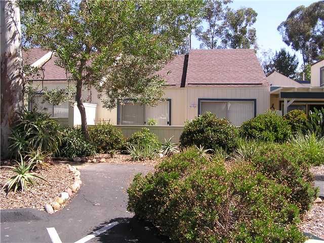Main Photo: SCRIPPS RANCH Condo for sale : 2 bedrooms : 9934 Caminito Chirimolla in San Diego