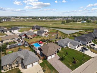 Photo 37: 402 St. George Place in Niverville: The Highlands Residential for sale (R07)  : MLS®# 202331855