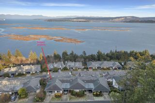 Photo 2: 1056 Highview Terr in Nanaimo: Na Chase River Row/Townhouse for sale : MLS®# 919314