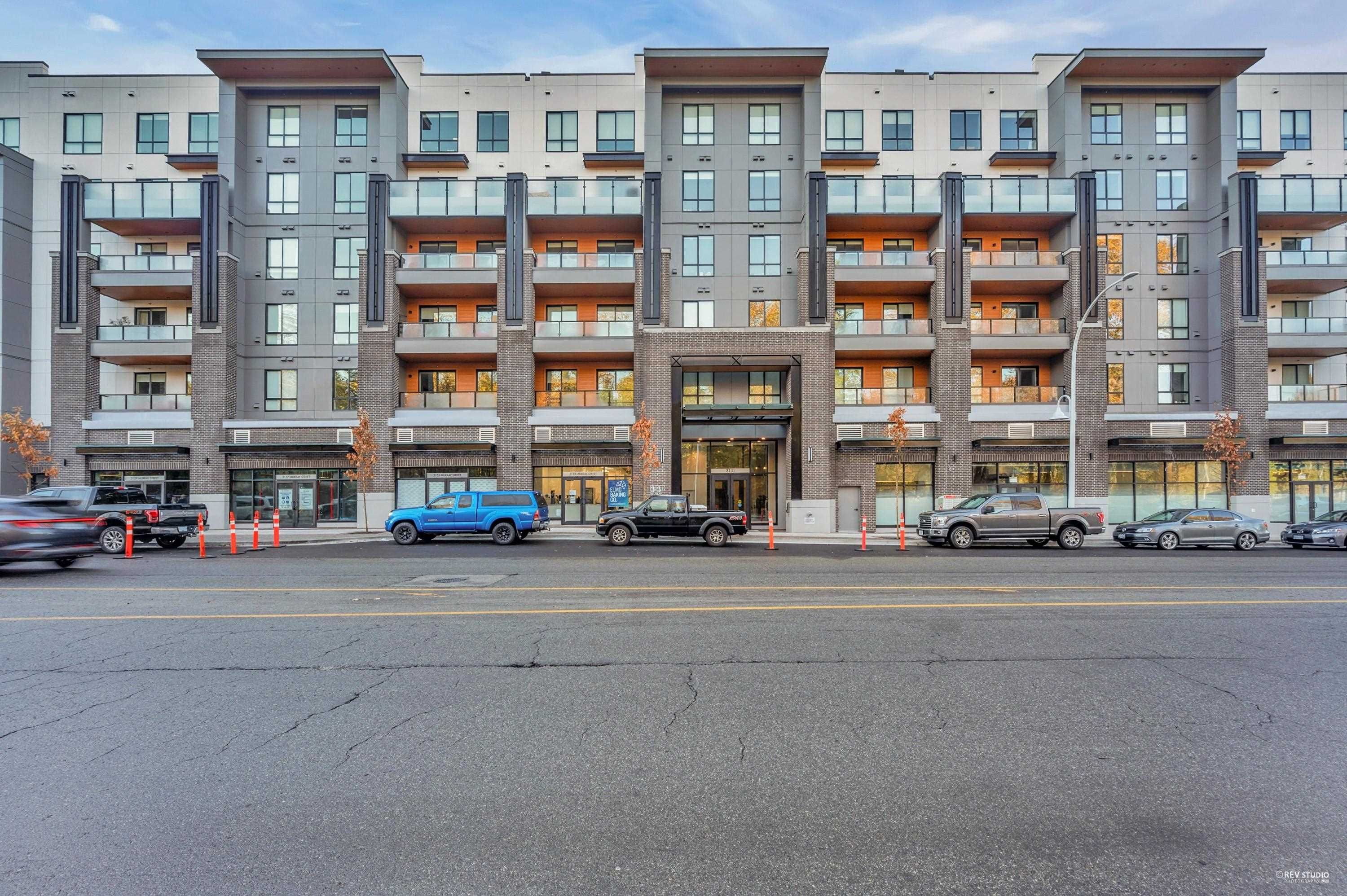 Main Photo: 418 3131 MURRAY Street in Port Moody: Port Moody Centre Condo for sale in "50 ELECTRONIC AVENUE" : MLS®# R2738848