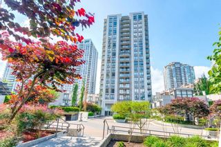 Photo 1: 305 1185 THE HIGH Street in Coquitlam: North Coquitlam Condo for sale in "CLAREMONT" : MLS®# R2145713