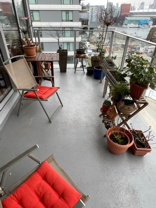 Photo 11: 713 1661 QUEBEC Street in Vancouver: Mount Pleasant VE Condo for sale in "VODA" (Vancouver East)  : MLS®# R2655816