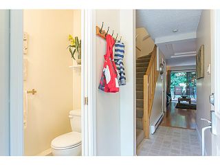 Photo 9: 4142 GARDEN GROVE Drive in Burnaby: Greentree Village Townhouse for sale in "GREENTREE VILLAGE" (Burnaby South)  : MLS®# V1082218