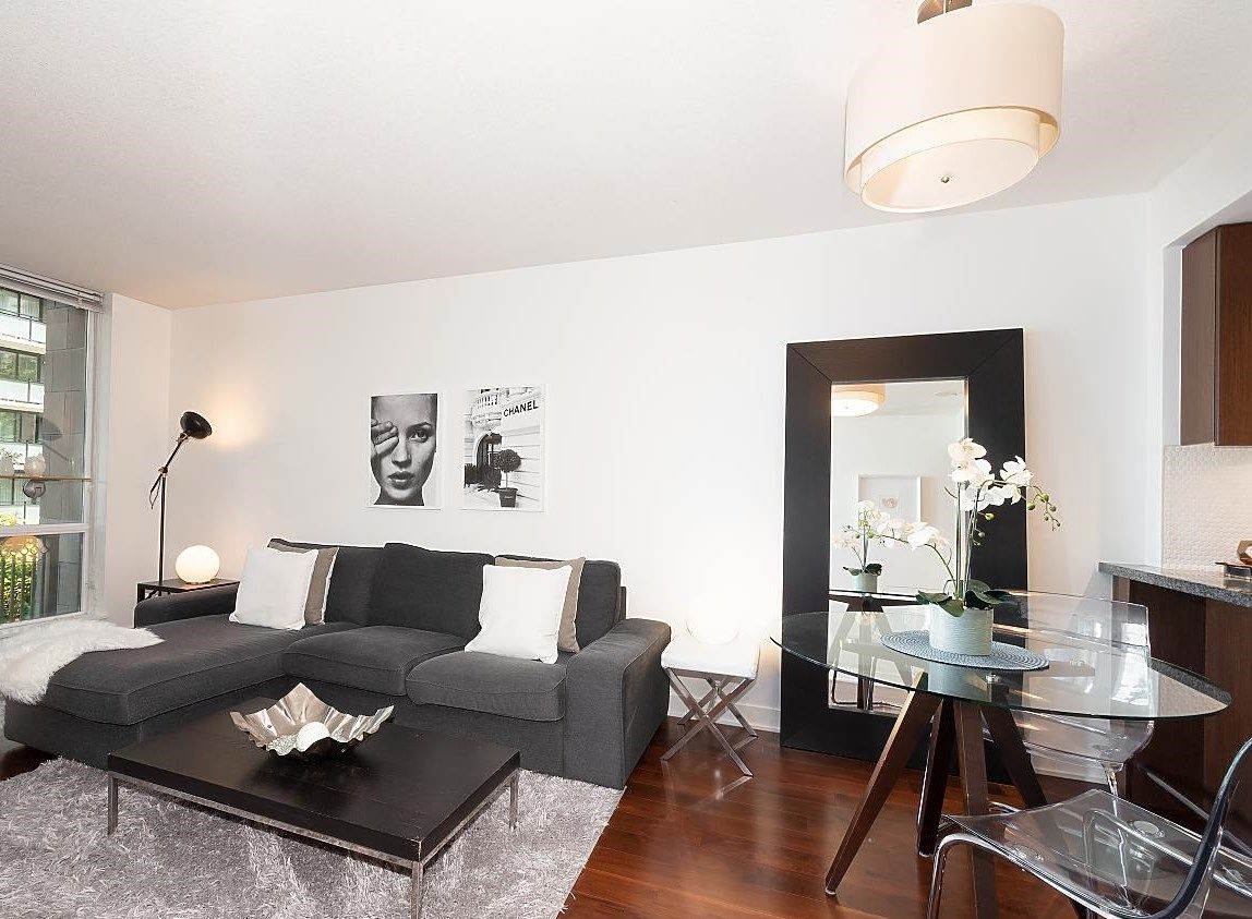 Main Photo: 309 1055 RICHARDS Street in Vancouver: Downtown VW Condo for sale in "DONOVAN" (Vancouver West)  : MLS®# R2700044