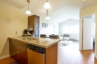 Photo 7: 309 19774 56 AVENUE in Langley: Langley City Condo for sale : MLS®# R2186065