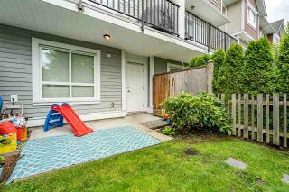 Photo 2: 19 7298 199A Street in Langley: Willoughby Heights Townhouse for sale in "The York" : MLS®# R2467909
