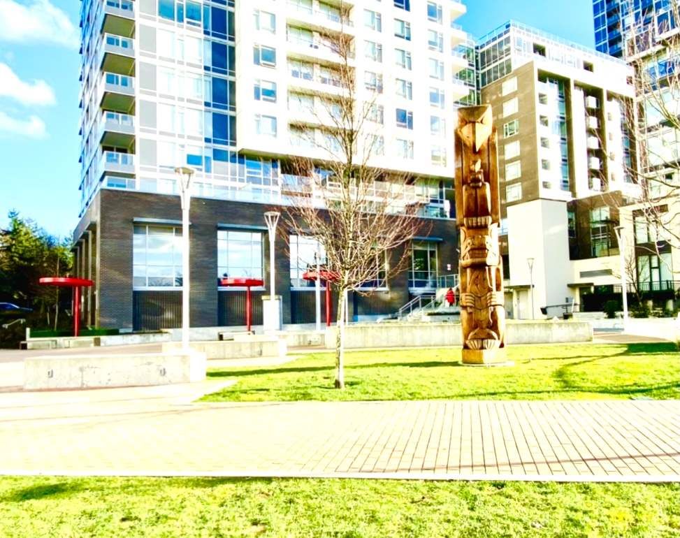 Main Photo: 1510 5665 BOUNDARY Road in Vancouver: Collingwood VE Condo for sale in "Wall Centre Central Park" (Vancouver East)  : MLS®# R2548238
