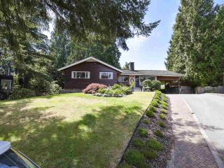 Photo 1: 739 HUNTINGDON CRESCENT in North Vancouver: Dollarton House for sale : MLS®# R2478895