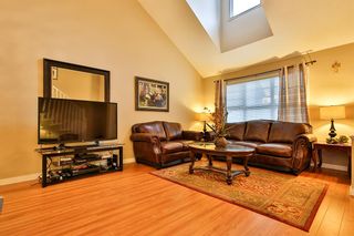 Photo 2: 104 16995 64 AVENUE in Surrey: Cloverdale BC Townhouse for sale (Cloverdale)  : MLS®# R2240642