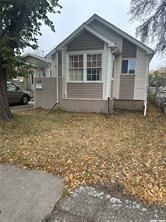 Photo 1: 928 LINDSAY Street in Regina: Eastview RG Residential for sale : MLS®# SK960086