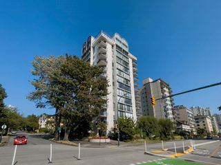 Photo 3: 1203 1575 BEACH Avenue in Vancouver: West End VW Condo for sale in "Plaza Del Mar" (Vancouver West)  : MLS®# R2720677