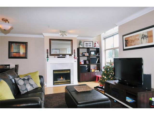 Main Photo: 29 2378 RINDALL Avenue in Port Coquitlam: Central Pt Coquitlam Condo for sale in "BRITTANY PARK" : MLS®# V922637