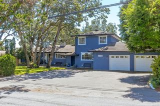 Photo 2: 1569 Arrow Rd in Saanich: SE Mt Doug House for sale (Saanich East)  : MLS®# 914785