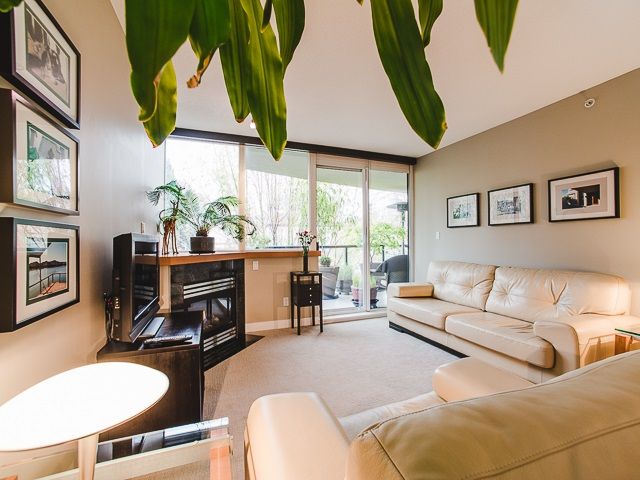 Photo 3: Photos: 311 1483 W 7TH AVENUE in Vancouver: Fairview VW Condo for sale (Vancouver West)  : MLS®# R2162656