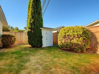 Photo 19: 10 7570 Tetayut Rd in Central Saanich: CS Hawthorne Manufactured Home for sale : MLS®# 921038